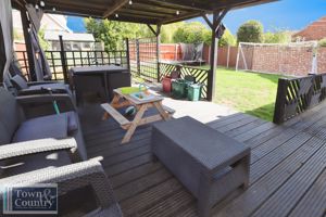 RED BARN ROAD- click for photo gallery